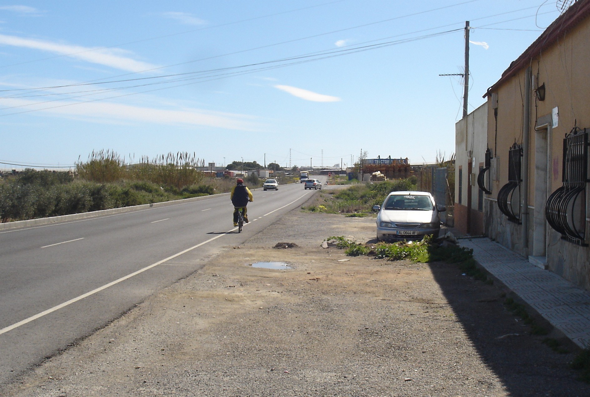 Esta infraestructura ciclista discurrirá en paralelo a la carretera A-1050 y de manera segregada del tráfico motorizado.