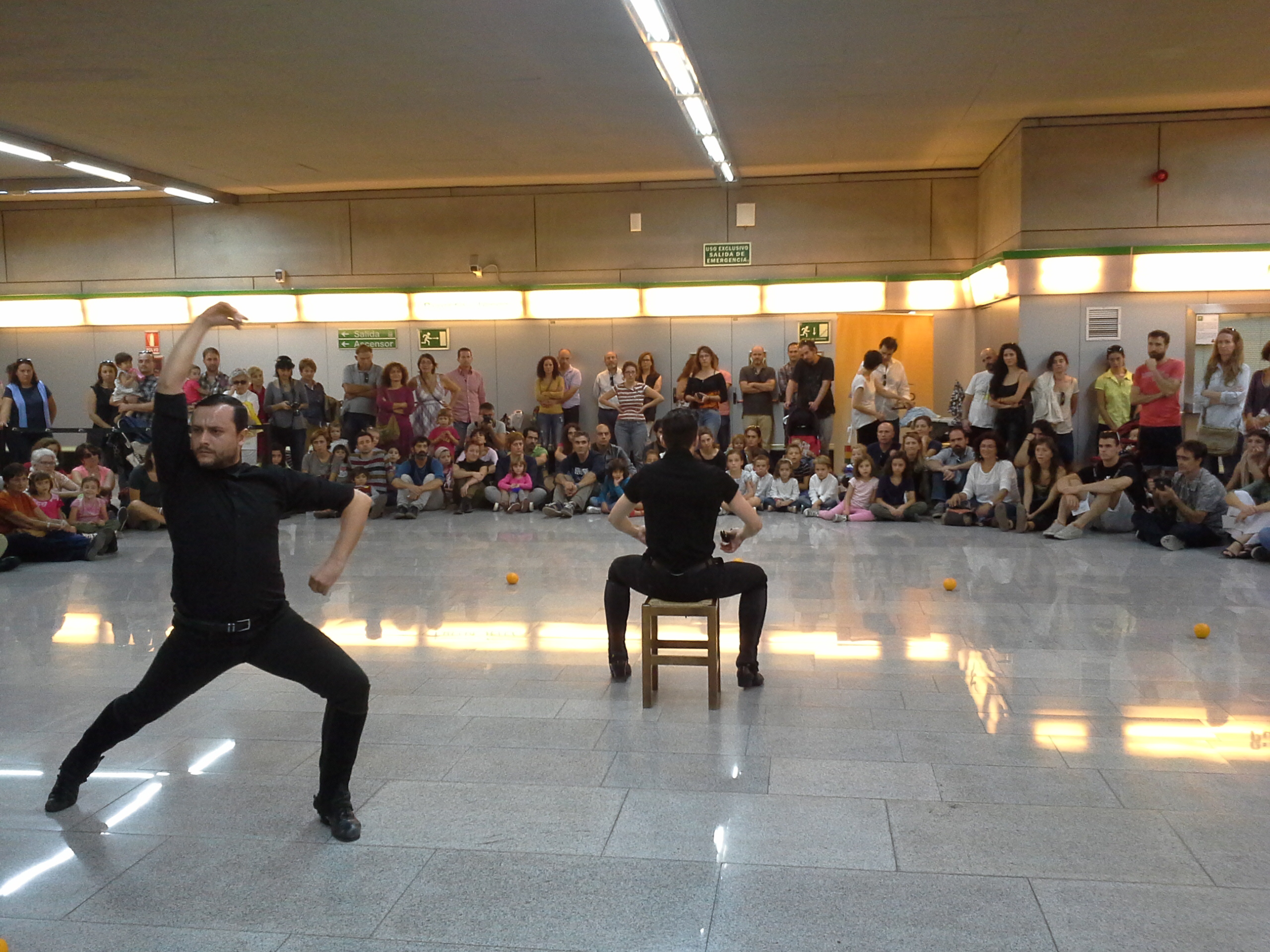 Las estaciones del Metro de Sevilla ya han albergado espectáculos de danza.