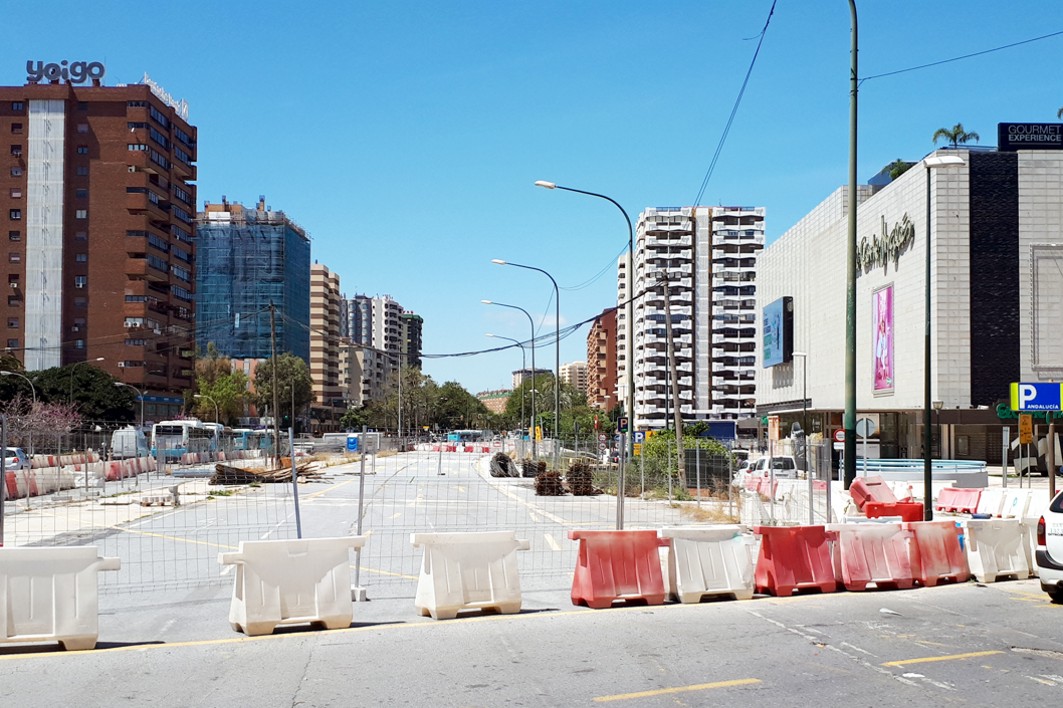 Los trabajos pendientes de ejecutar son los que se corresponden al paso por la Avenida de Andalucía.